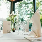 Hotel Welcome Schloss Lehen 3*