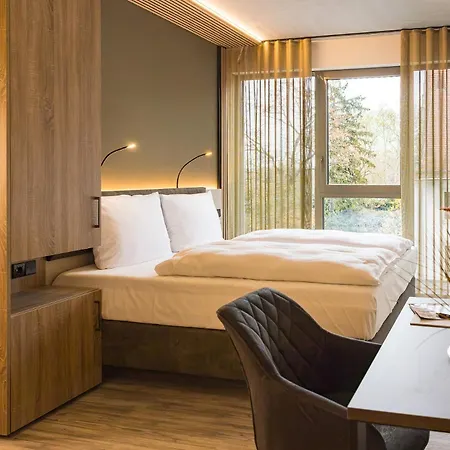 Schloss Lehen 3*