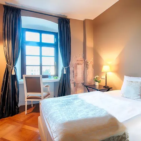 Schloss Lehen 3*